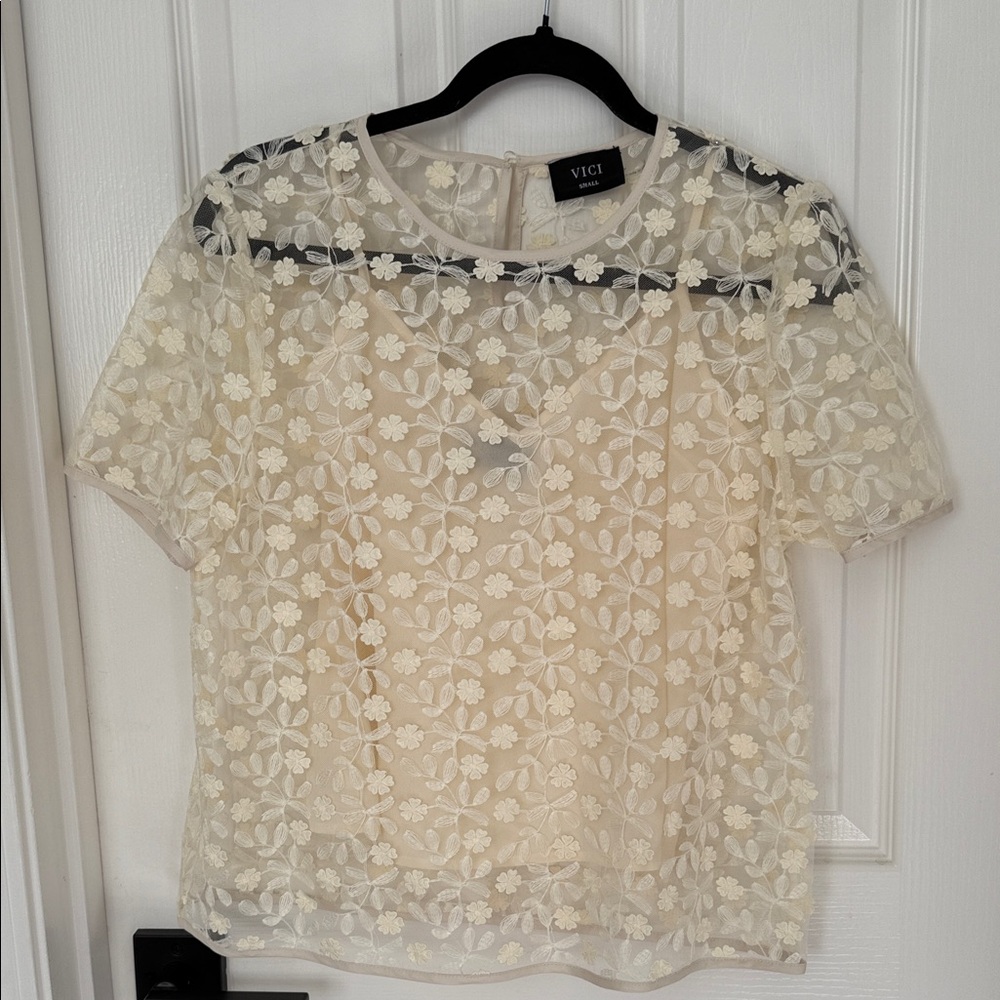 Vici Ivory Floral Lace Blouse